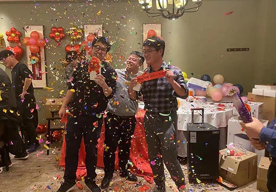 联锴粉体迎虎年公司年会